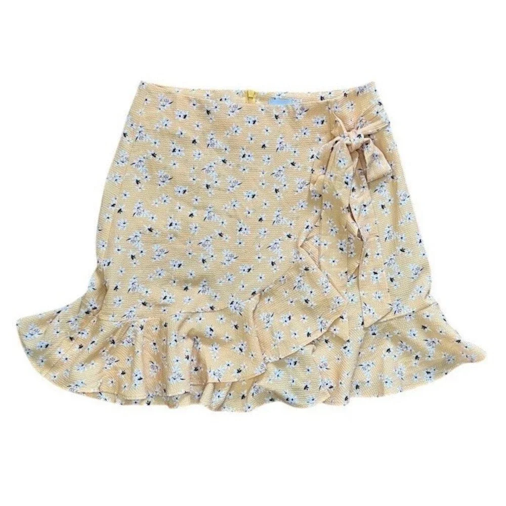Princess Polly Mini Skirt Womens Size 2 Yellow Ditsy Floral Wrap Tie